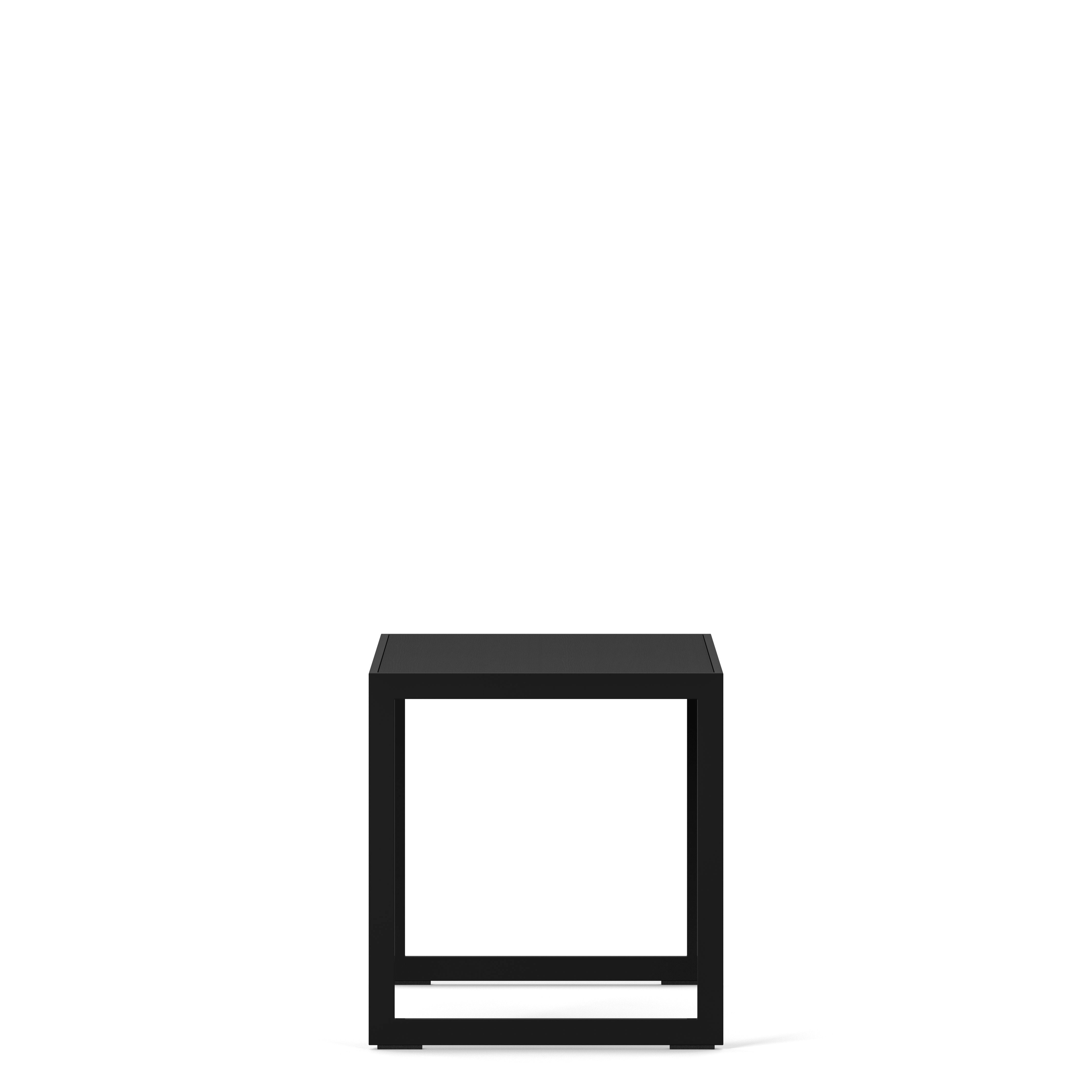 Englesson Bord Square Sidobord #Variant_Svart Metall & Black Oak
